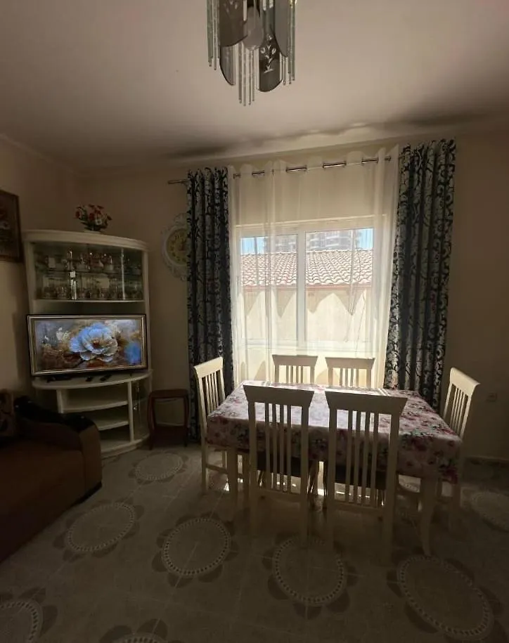 Vakantiehuis Eri Apartment Vlorë