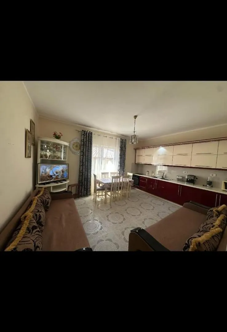 Eri Apartment Vlorë Vakantiehuis