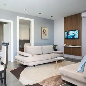  Apartament Palm Apartment-suite
